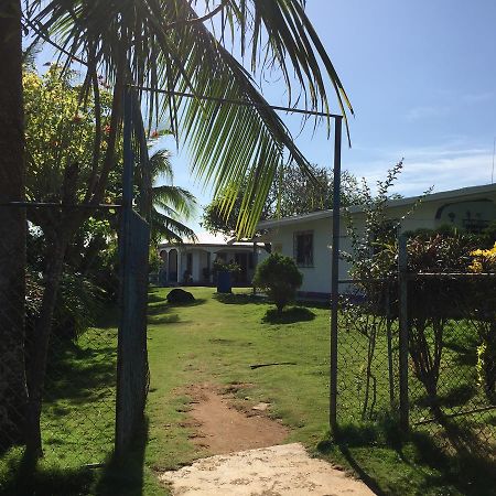 Sea View Hotel Little Corn Island Exterior photo